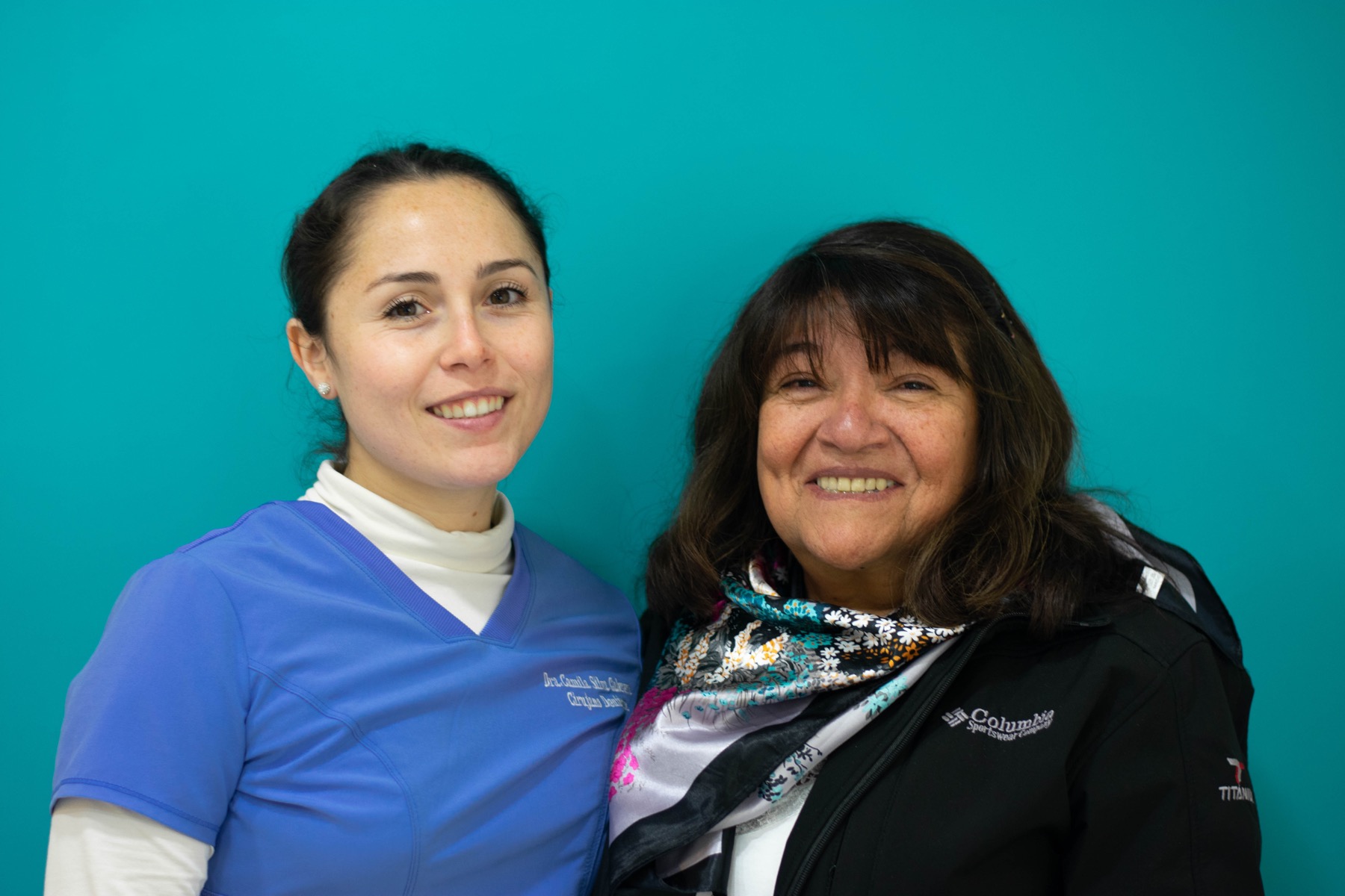 Dra. Camila Silva en consulta dental